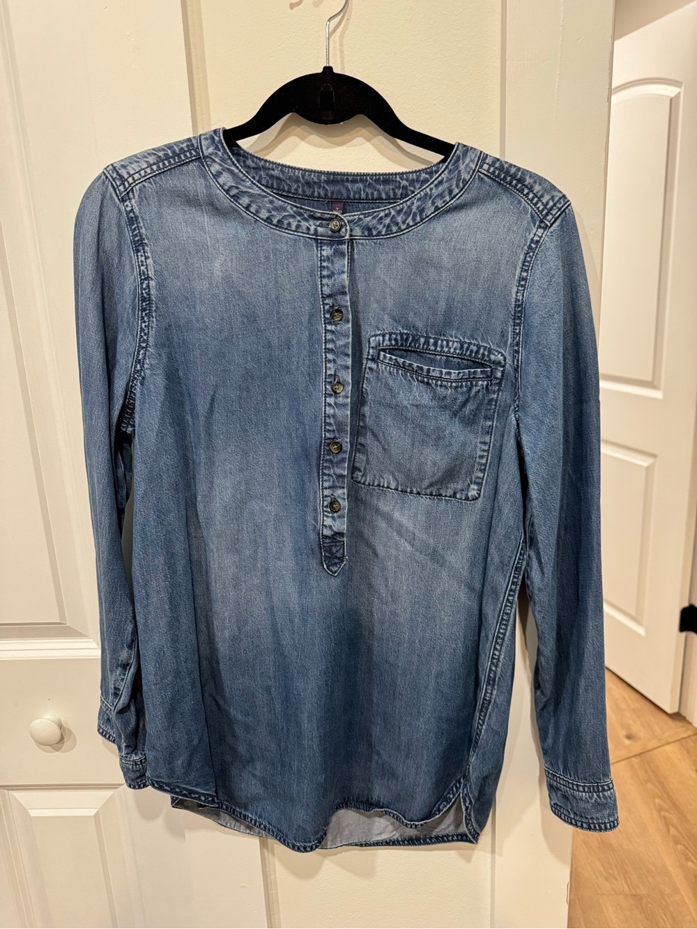 NYDJ Faded Blue Denim-Look Button Popover Top